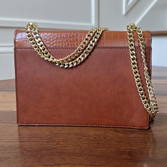 Express - Picture 3 of 9